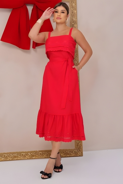 Vestido Bordado com Faixa 